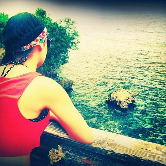 Bright Crop Top - Picture 4 of 5